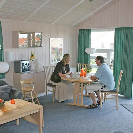 4 Person In オッテルンドルフ